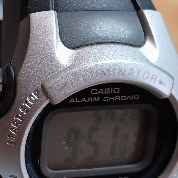 X Casio Alarm Chrono Illuminator 39mm silver case, black wrist band Illumina - Picture 12 of 12